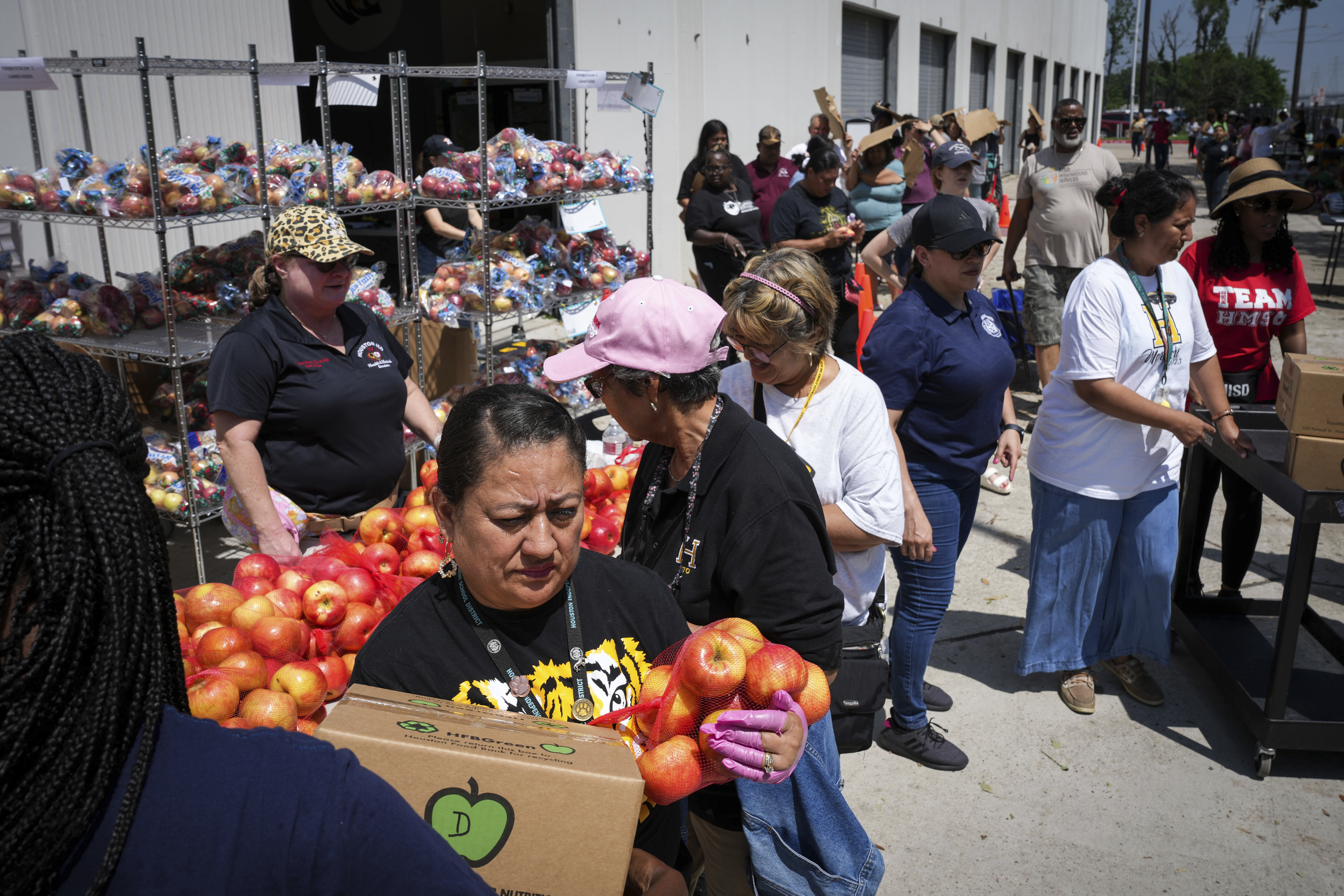 Schools Scramble as SNAP Lapse Nears, Affecting Students and Staff