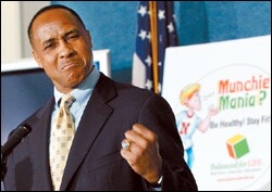 Lynn Swann at the Jan. 13 press conference on children's fitness.
