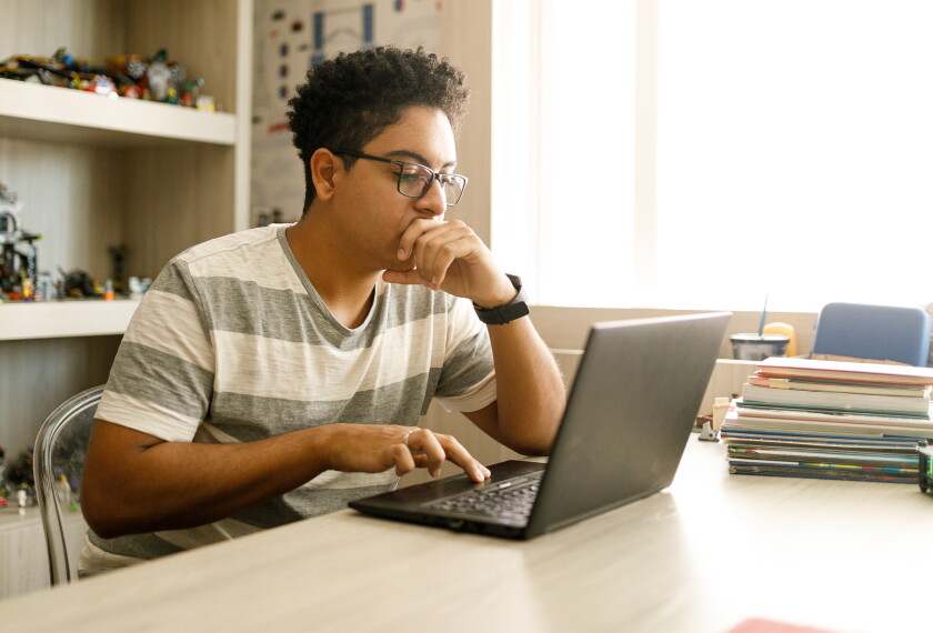 Computer Opreating Students U.S. Students' Computer Literacy Performance Drops