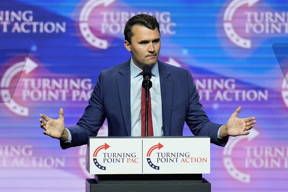 A nova fronteira ideológica: Turning Point USA avança sobre o ensino básico
