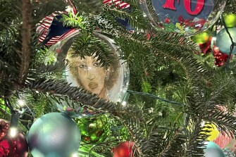 The self-portrait of Samara Bennett, a New Jersey high school senior, hangs from a Christmas tree in the White House.