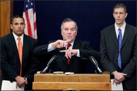 Mayor Richard M. Daley, center, announces that Ron Huberman, left, will replace U.S. Secretary of Education Arne Duncan, right, as Chicago’s schools chief.