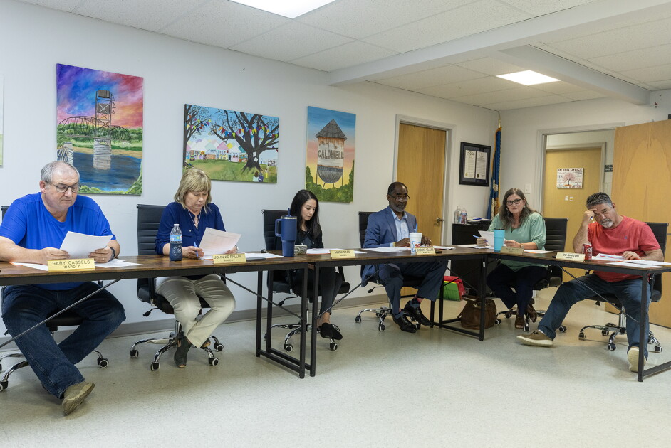 How to Successfully Merge Schools Key Practices For Community Buyin